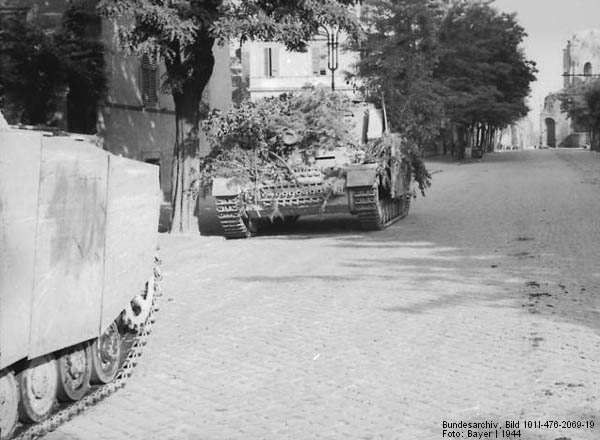 Brummbär: Sturmpanzer IV Brummbär: Sturmpanzer IV