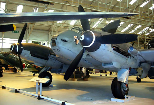 Messerschmitt Me 410 Hornisse (Hornet) Messerschmitt Me 410 Hornisse (Hornet)
